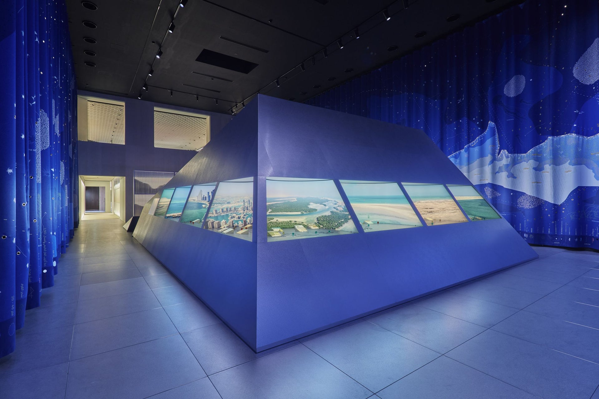 ファーストビューの画像